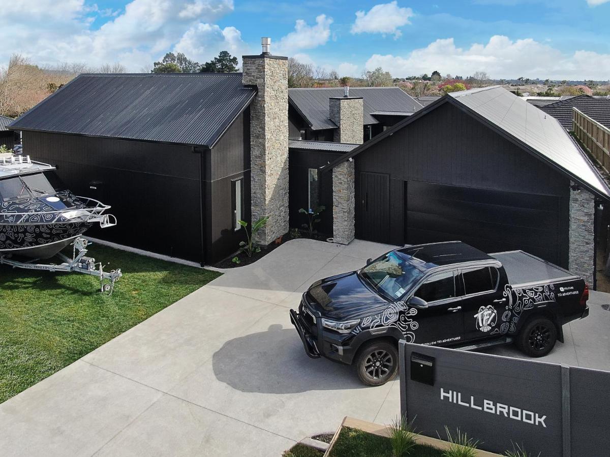 Hillbrook - A Luxurious Guesthouse Ohauiti Extérieur photo
